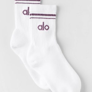 Alo Yoga Unisex Half-Crew Throwback Sock - White/Plum Kiss