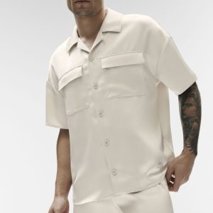 Alo Yoga Satin Horizon Short Sleeve Button Up - Bone