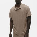 Alo Yoga Linen Jersey Coastal Short Sleeve Polo - Gravel