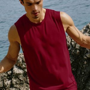 Alo Yoga Conquer Muscle Tank - Garnet