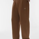 Alo Yoga Accolade Straight Leg Sweatpant - Sun Kissed Brown