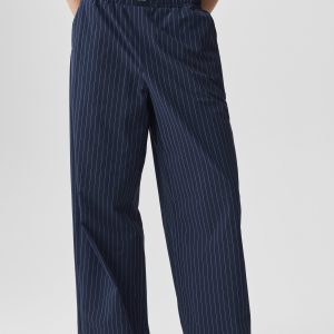 Alo Yoga Pinstripe Daylight Boxer Pant (Regular) - Navy/Ivory